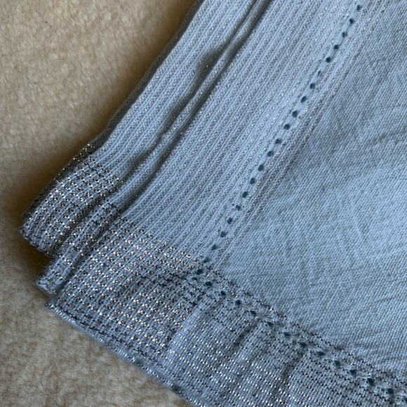 Cynthia Rowley Tablecloth - Picture 2 of 3